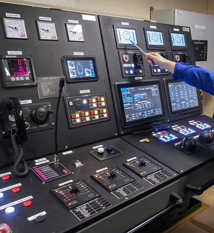 Electrical & power distribution switchgear and panels
